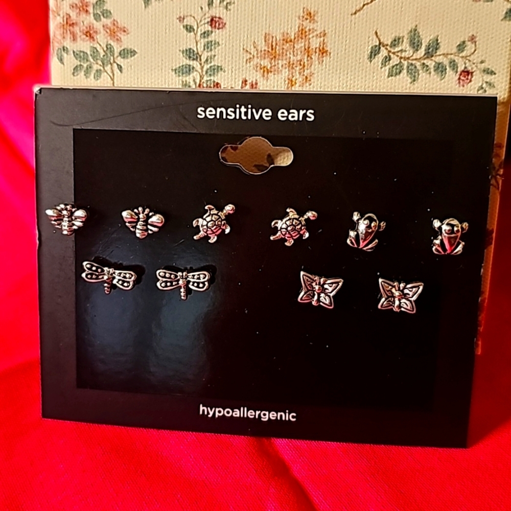 NIP Pierced Earrings Set From JC Penny (5) Pair. Hypoallergenic, Sensitive Ears